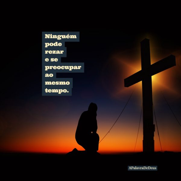 Foto de Elisabeth Elliott e sua filha. Elisabeth disse: “A vontade de Deus nunca é exatamente o que você espera que seja. Pode parecer muito pior, mas no final será muito melhor e muito maior. ”